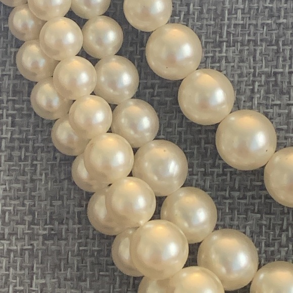 Two Vintage Faux Pearl Necklaces 16” & 23” - Picture 7 of 8